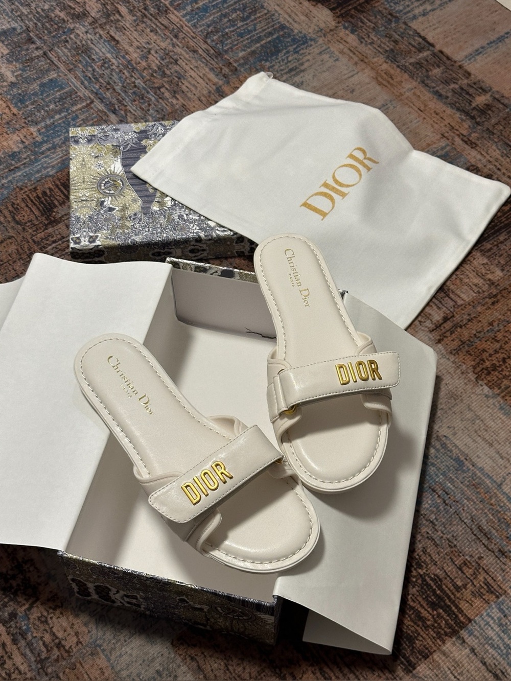 Dioriviera Dioract Slide: White Lambskin and Rubber